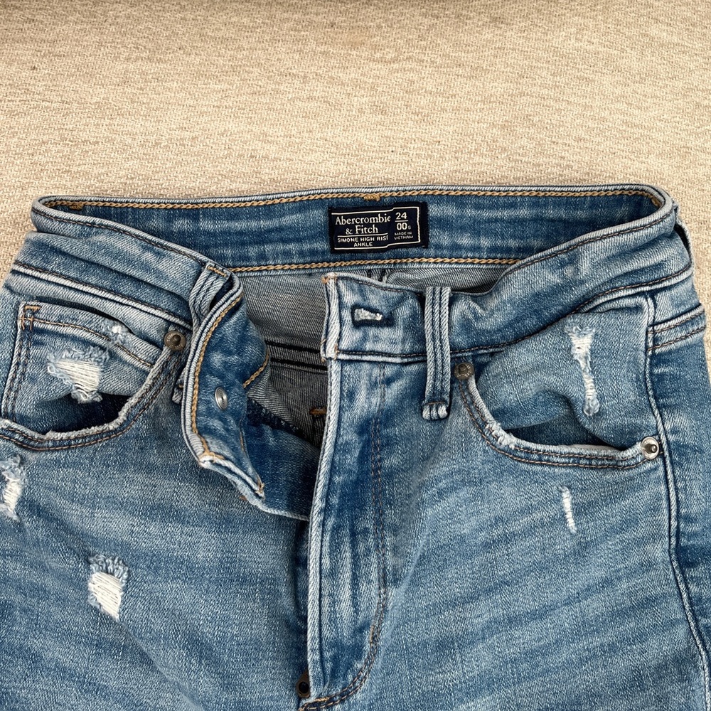 Ripped A&F Jeans 🎃 - bundle to save-